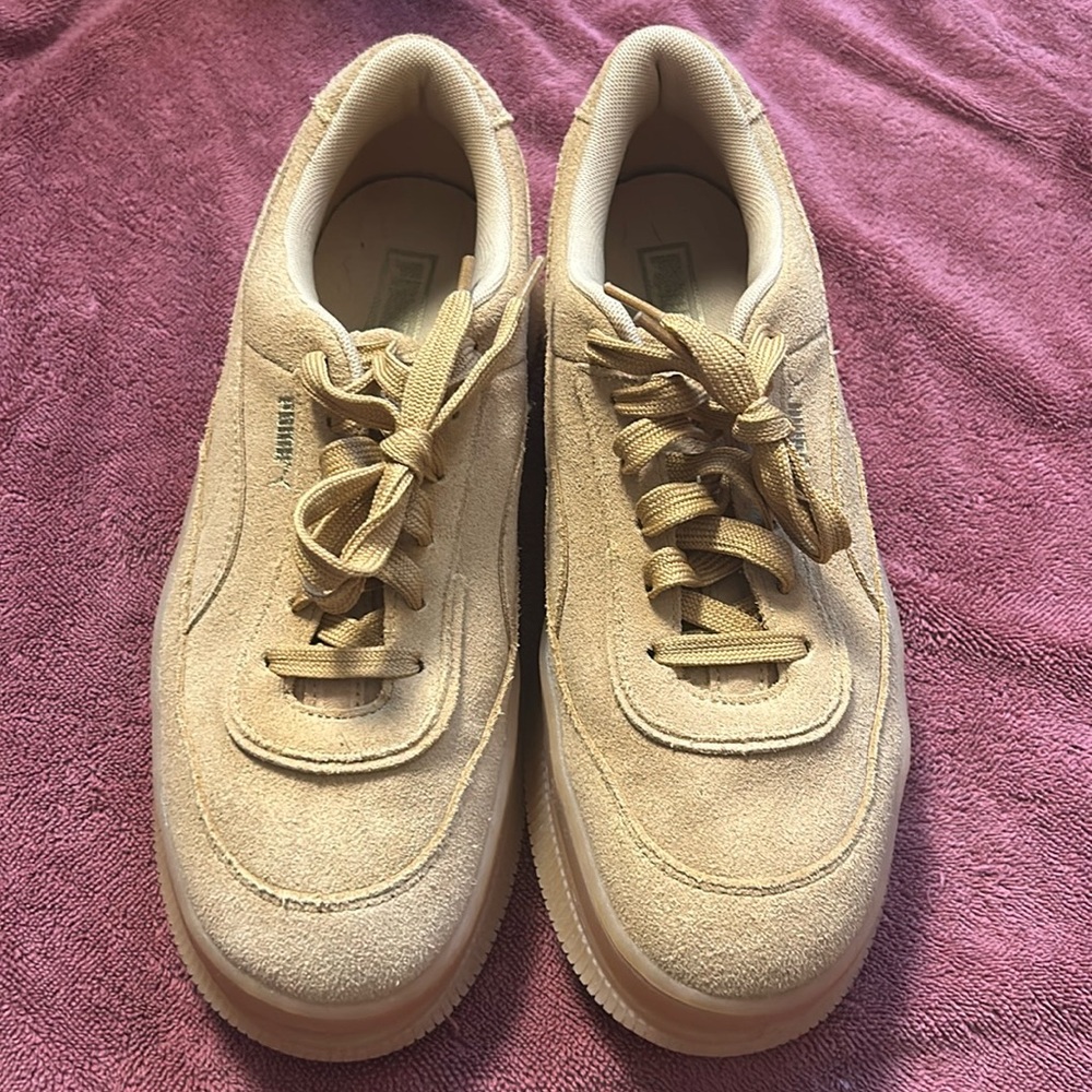Platform Pumas